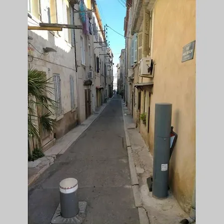 Le Mistral Location